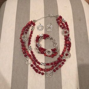 Necklace set